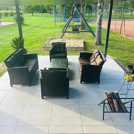 Tennis House With Balcony *