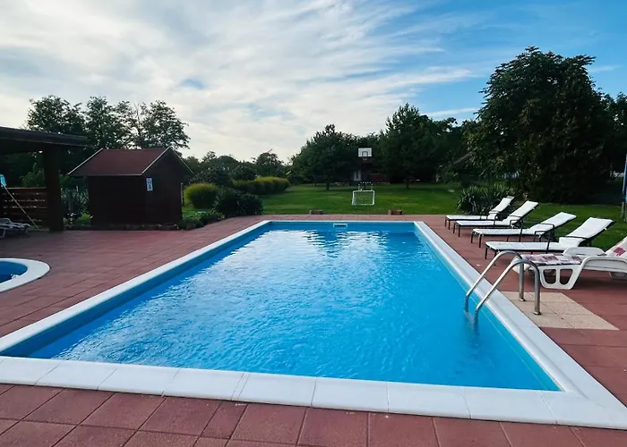 Tennis House With Balcony