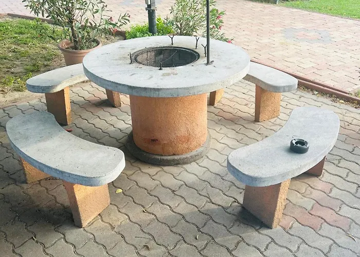 아파트 Tennis House With Balcony